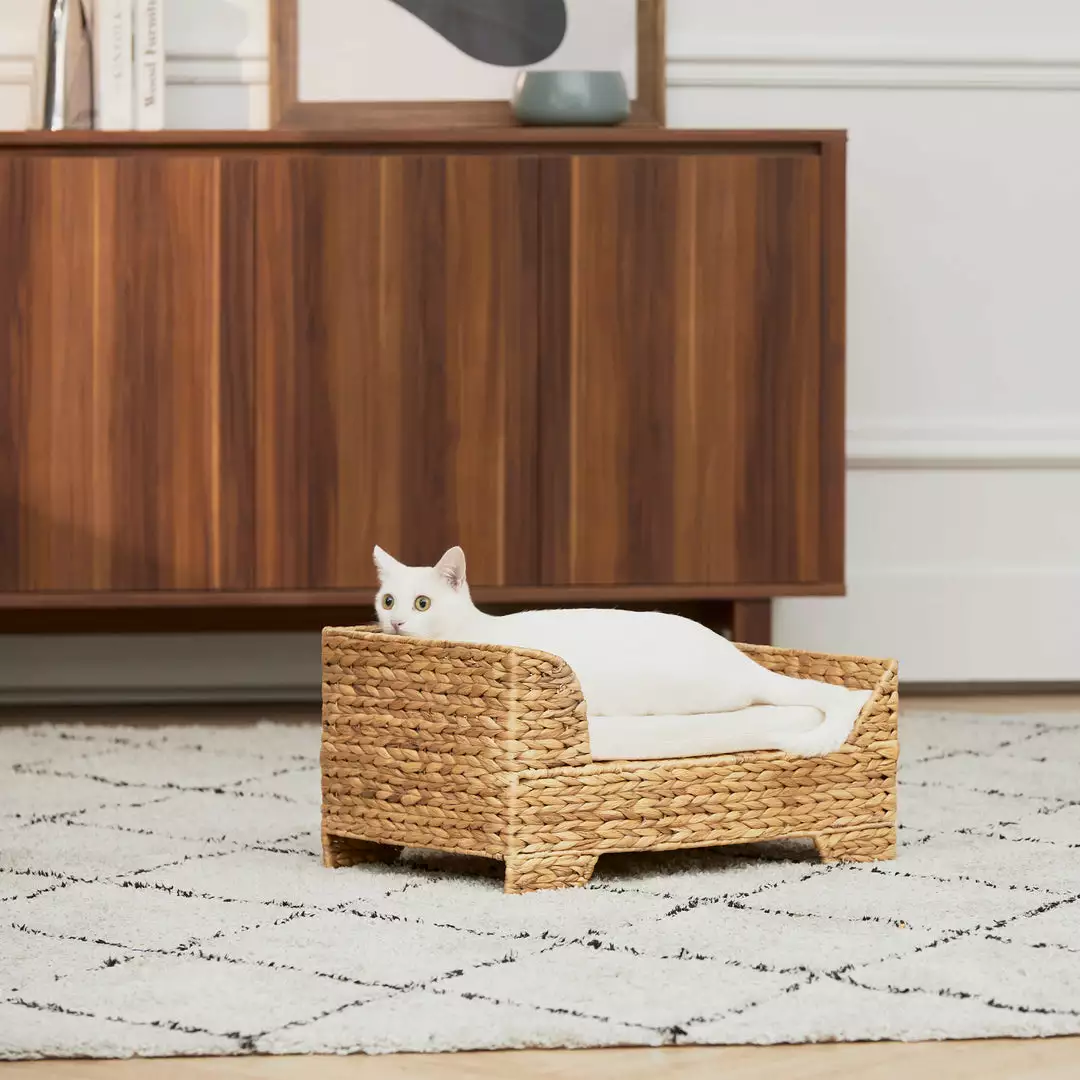 TeamsonUS Teamson Pets Neith Wicker Seagrass Pet Cat Or Small Dog Daybed, Tan/Cream 5 TeamsonUS Teamson Pets Neith Wicker Seagrass Pet Cat Or Small Dog Daybed, Tan/Cream