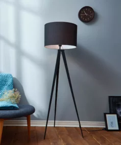 TeamsonUS Teamson Home Romanza 60" Postmodern Tripod Floor Lamp With Drum Shade, Matte Black